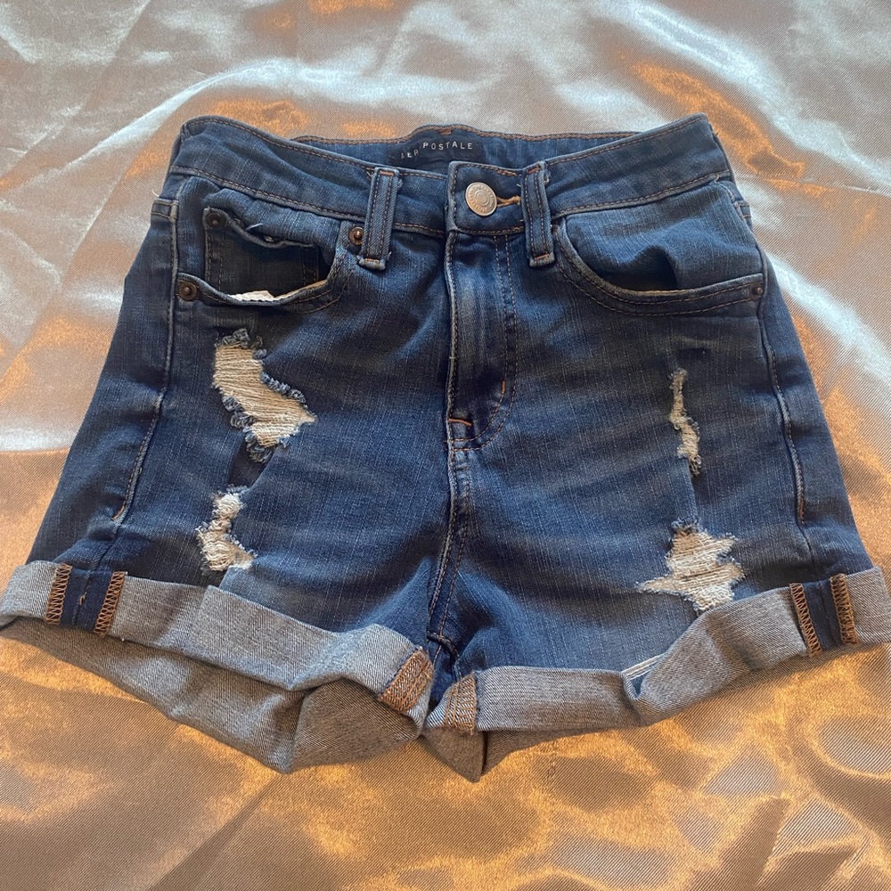 Aeropostale curvy midi shorts